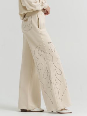 Lainey Wilson x Wrangler Cowboy Sweatpants