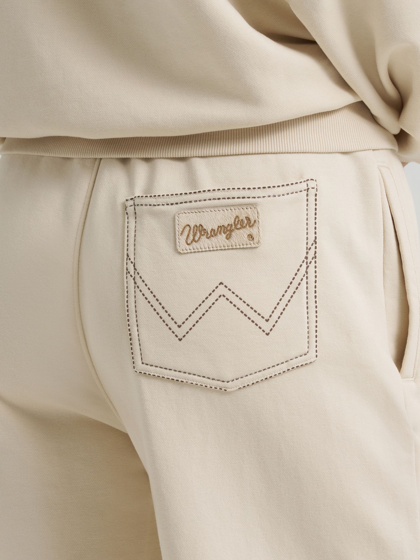 Женские брюки Lainey Wilson x Wrangler Cowboy Sweatpants, цвет: Какао — фото 7