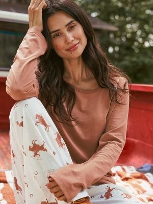 Women's Pajama Set in White/Brown