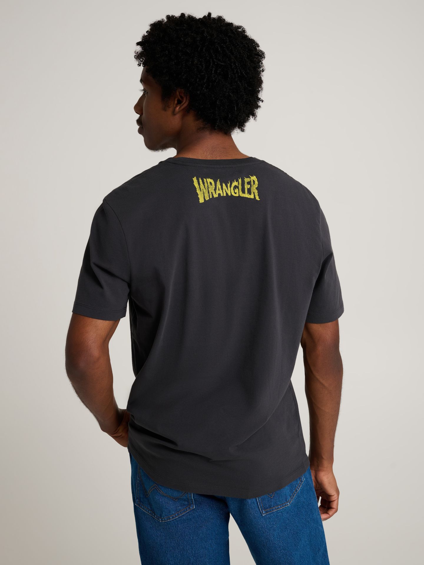 Мужская футболка Wrangler x Stranger Things, цвет: Потёртый чёрный — фото 6