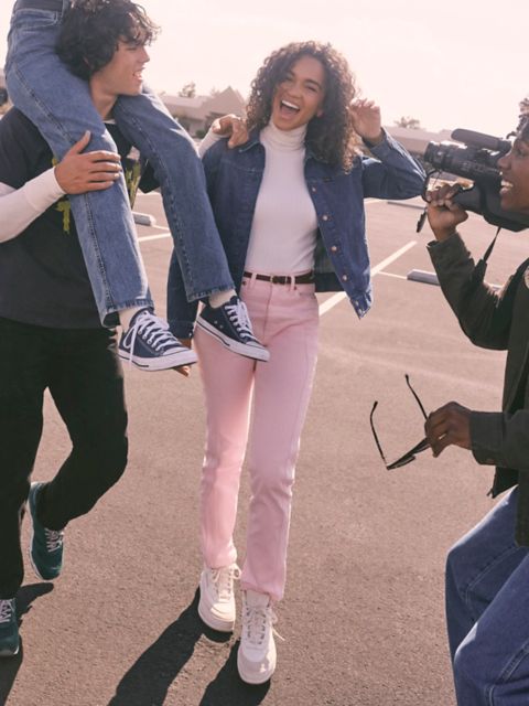 Женские джинсы Wrangler x Stranger Things Nancy Jean