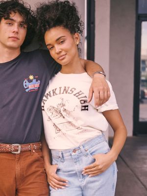 Wrangler x Stranger Things Hawkins High T-Shirt in Retro White alternative view 7