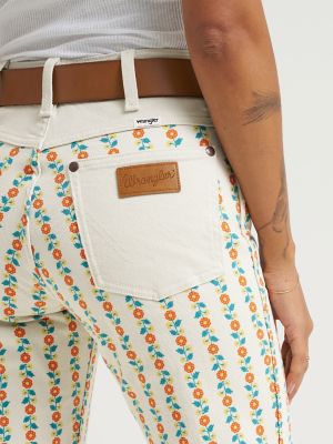 Women's Print 70's Flare Jean in Folksy Floral alternative view 7