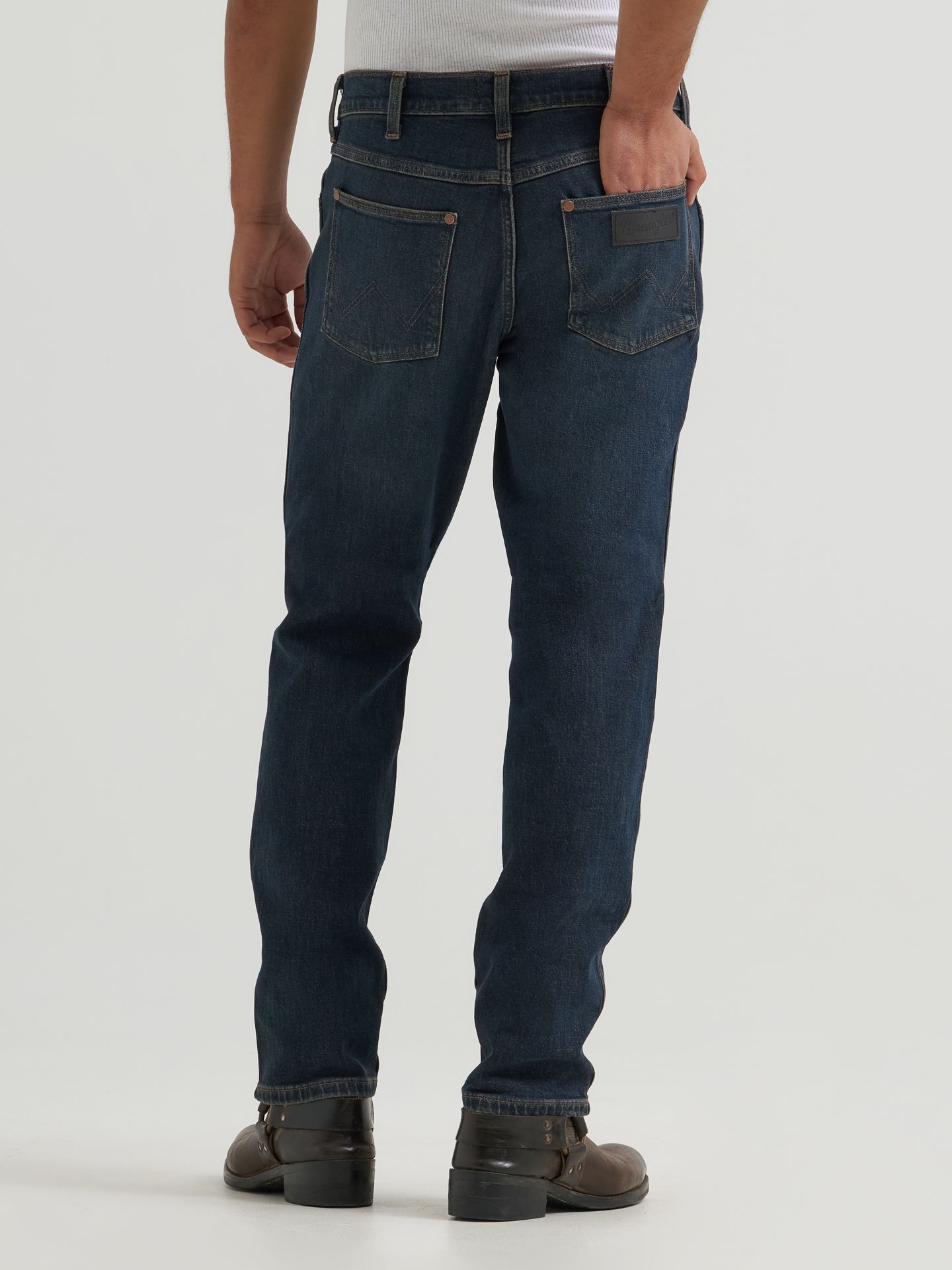 Мужские джинсы Wrangler Toughlite™ Greensboro Jean, цвет: Выцветший — фото 2