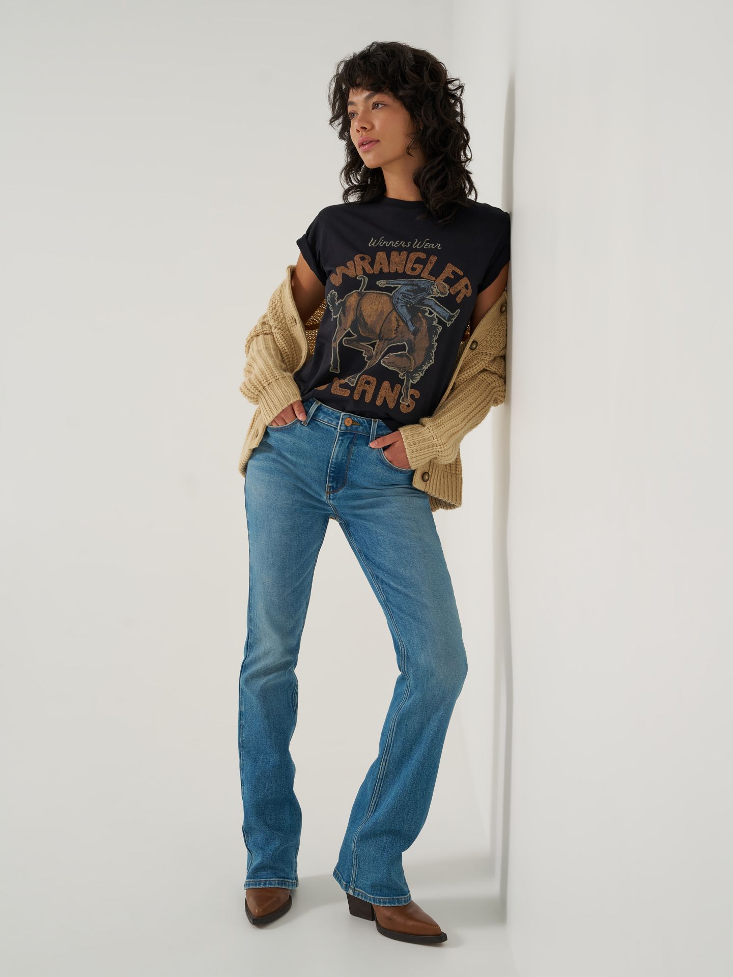 Женские джинсы Wrangler High Rise Bootcut, цвет: Charlotte — фото 5