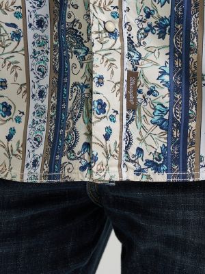Men's Wrangler Retro&reg; Premium Long Sleeve Western Snap Printed Shirt in Striped Paisley