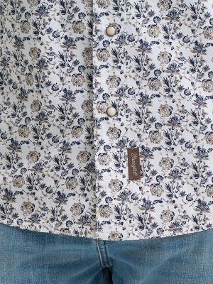 Men's Wrangler Retro&reg; Premium Long Sleeve Western Snap Printed Shirt in Navy Flower