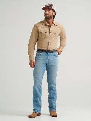 Men's Wrangler Retro&reg; Relaxed Fit Bootcut Jean in Fallon