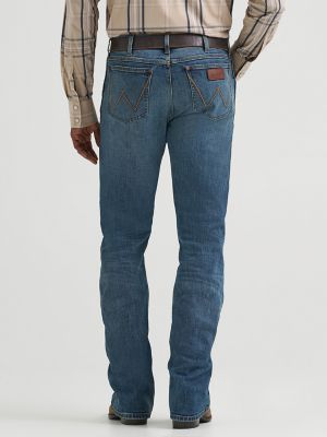 Men's Wrangler Retro&reg; Slim Fit Bootcut Jean in Henry
