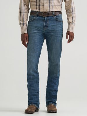 Men's Wrangler Retro&reg; Slim Fit Bootcut Jean in Henry