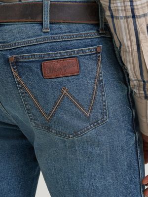 Men's Wrangler Retro&reg; Slim Fit Bootcut Jean in Henry