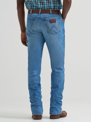 Men's Wrangler Retro&reg; Slim Fit Straight Leg Jean in Blaine
