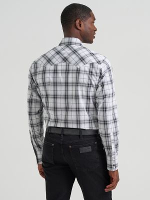 Men's Wrangler Retro&reg; Long Sleeve Sawtooth Snap Pocket Western Shirt in Black White