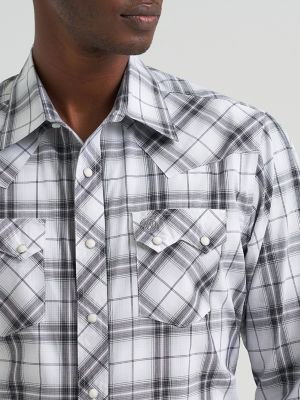 Men's Wrangler Retro&reg; Long Sleeve Sawtooth Snap Pocket Western Shirt in Black White