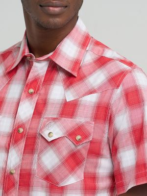 Men's Wrangler Retro&reg; Short Sleeve Sawtooth Pocket Western Snap Shirt in Cherry alternative view 3