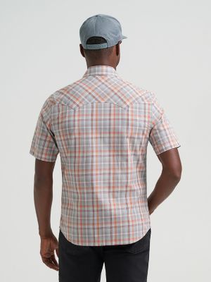 Men's Wrangler Retro&reg; Short Sleeve Sawtooth Pocket Western Snap Shirt in Gray Lights alternative view 2