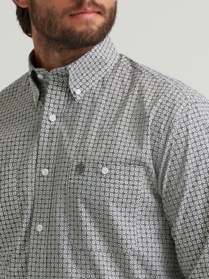 Wrangler&reg; George Strait&trade; Long Sleeve Button Down Two Pocket Shirt in Grey Board