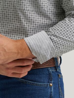 Wrangler&reg; George Strait&trade; Long Sleeve Button Down Two Pocket Shirt in Grey Board