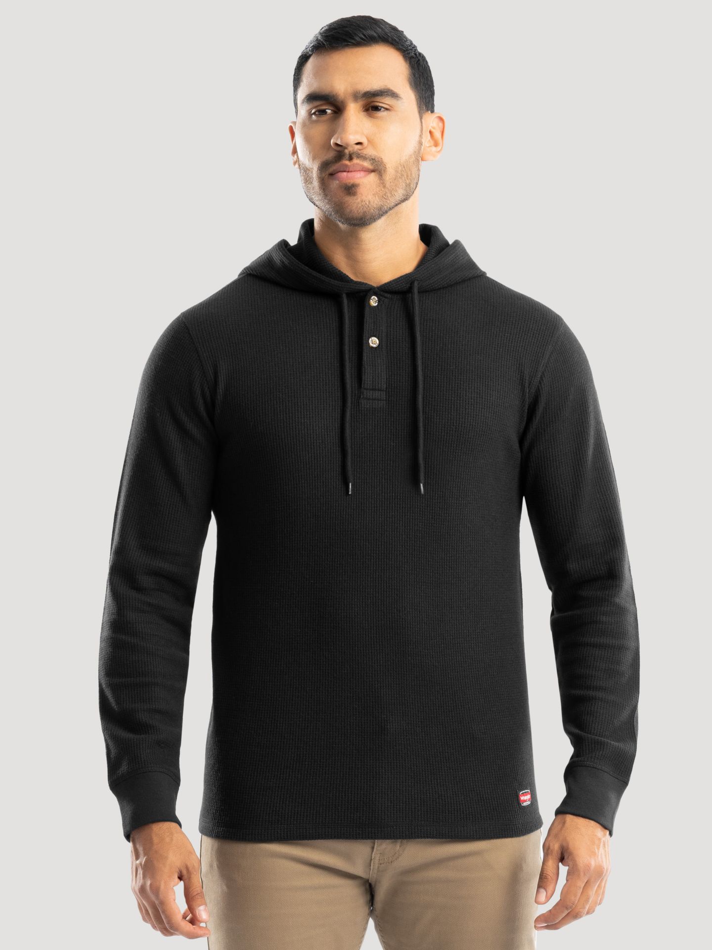 Мужские футболки Wrangler Hooded Workwear Thermal Waffle Henley, цвет: Чёрный — фото 1
