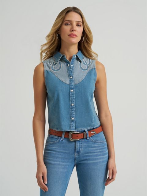 Женские рубашки Wrangler Women's Horseshoe Sleeveless Denim Snap Shirt