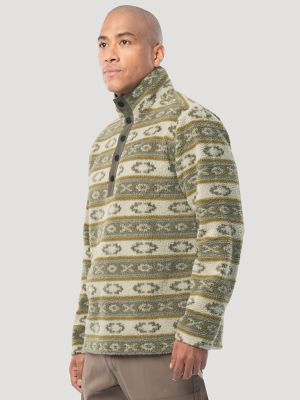 Men's Wrangler ATG&trade; Sherpa Pattern Pullover in Olive