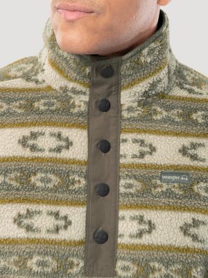 Men's Wrangler ATG&trade; Sherpa Pattern Pullover in Olive