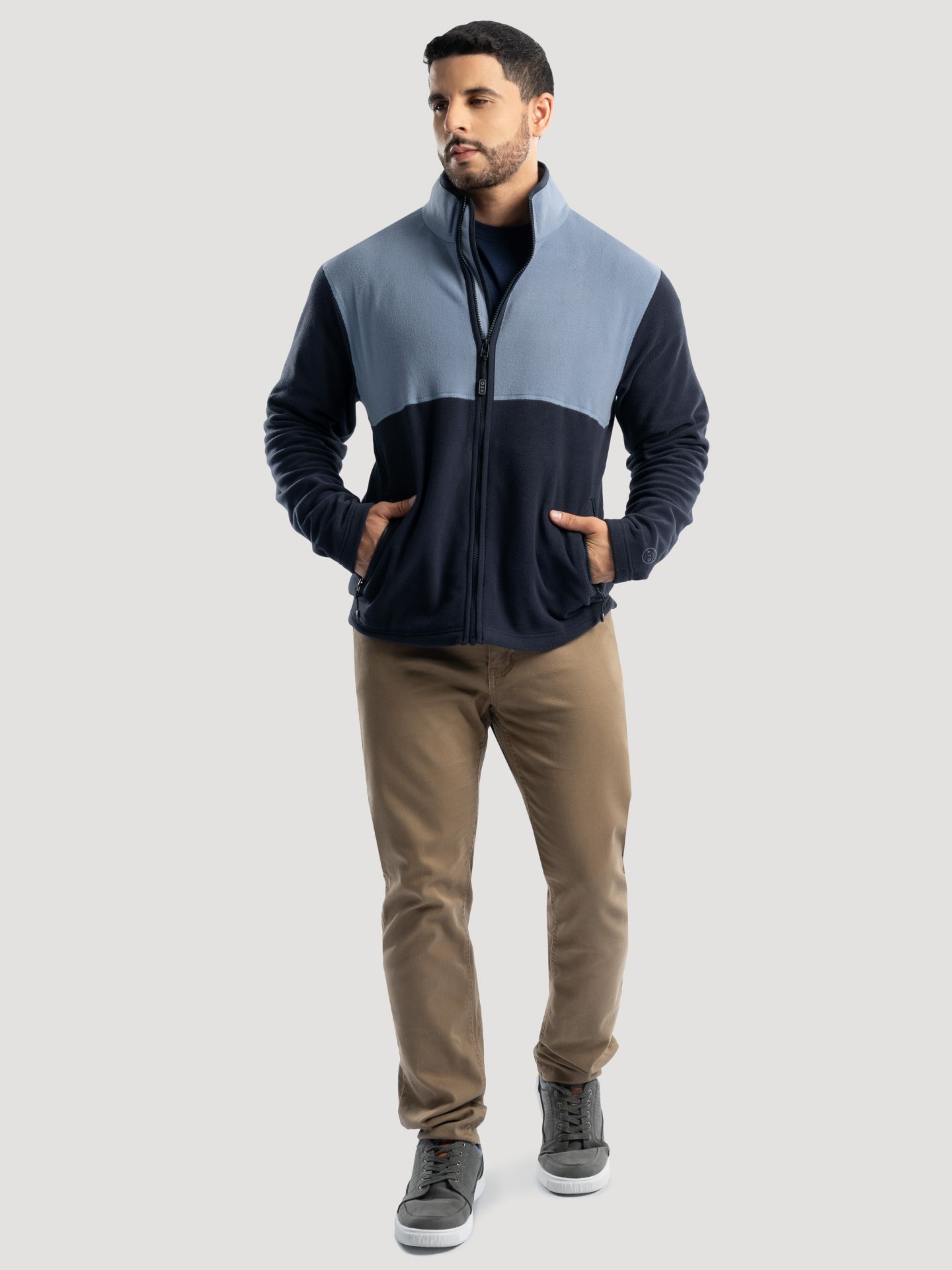 Мужская куртка Wrangler ATG™ Color Block Mock Neck, цвет: Синий / Серый — фото 2