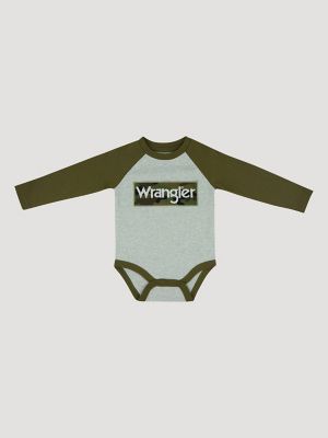 Wrangler Baby Bodysuit & Jogger Set in Camo alternative view 2