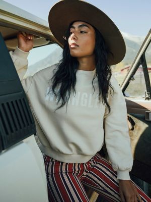 Women's Logo Canyon Crew Pullover in Whitecap Gray