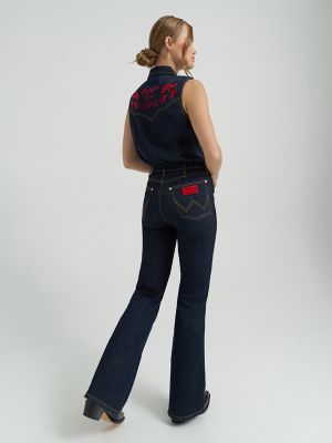 Lainey Wilson x Wrangler Flare Jeans in Dark Rinse