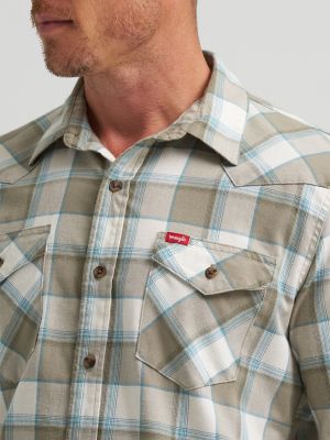 Men's Slim Fit Plaid Shirt in Aluminum