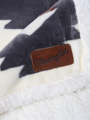Wrangler Lounge Plush Sherpa Blanket