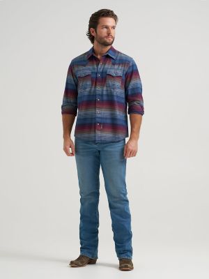 Men's Wrangler Retro&reg; Premium Long Sleeve Western Snap Printed Shirt in Dark Americana alternative view