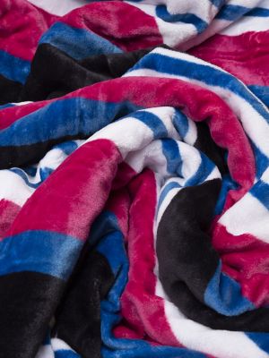 Wrangler Brushpopper Lounge Plush Sherpa Blanket in Pink