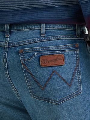 Men's Wrangler Retro&reg; Relaxed Fit Bootcut Jean