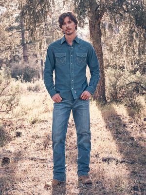 Men's Wrangler Retro&reg; Relaxed Fit Bootcut Jean