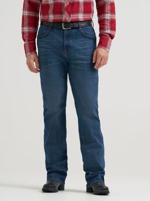 Men's Wrangler Retro&reg; Relaxed Fit Bootcut Jean in Wilkes