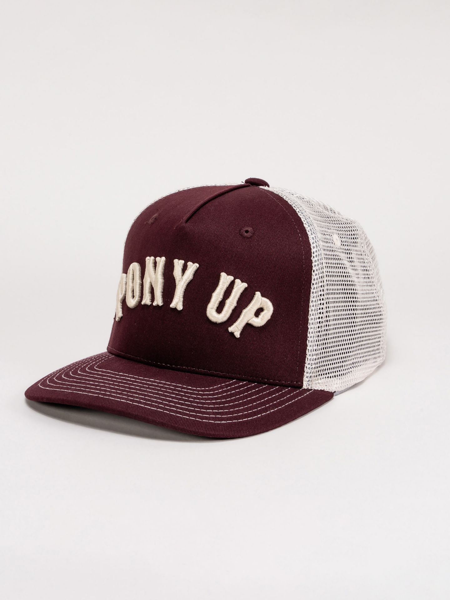Женская кепка Wrangler Pony Up Trucker Hat, цвет: Бордовый — фото 1