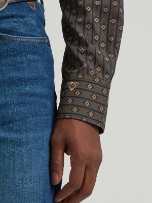 Men's Cody Johnson Performance Button Down Shirt