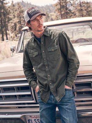Men's Wrangler&reg; Colorwash Denim Western Snap Shirt