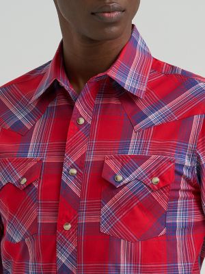 Men's Wrangler Retro&reg; Long Sleeve Sawtooth Snap Pocket Western Shirt in Traditional Red