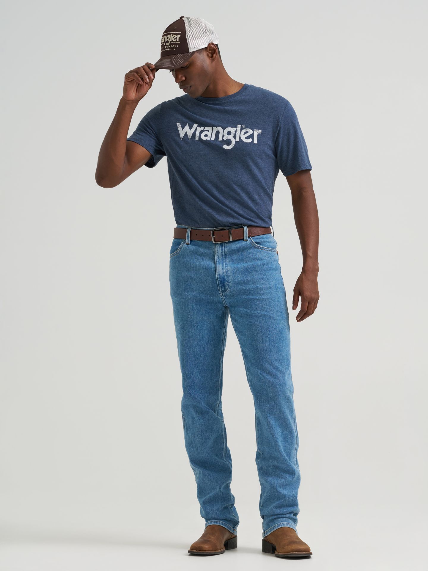 Мужские джинсы Wrangler Toughlite™ Cowboy Cut® Slim Fit, цвет: Серо-бежевый — фото 2