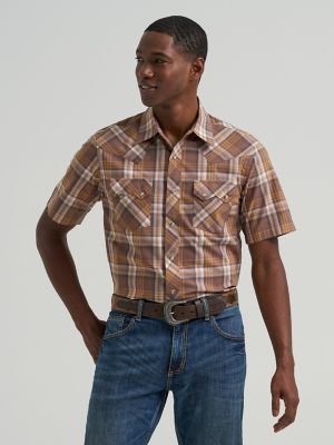 Men's Wrangler Retro® Short Sleeve Sawtooth Pocket Western Snap Shirt in Maple Brown