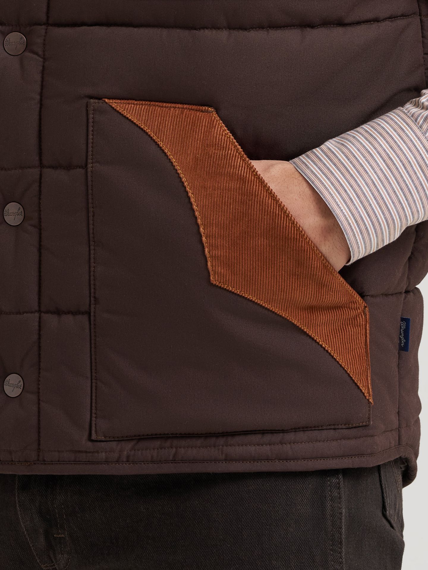Мужской жилет Wrangler Corduroy Yoke Puffer Vest, цвет: Коричневый — фото 4