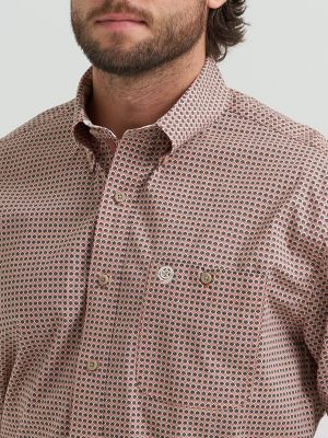 Wrangler&reg; George Strait&trade; Long Sleeve Button Down One Pocket Shirt in Geometric Rust alternative view 3