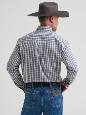 Wrangler&reg; George Strait&trade; Long Sleeve Button Down One Pocket Shirt in Inky Plaid alternative view 2
