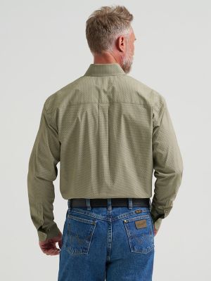 Wrangler&reg; George Strait&trade; Long Sleeve Button Down Two Pocket Shirt in Pine Grove alternative view 2
