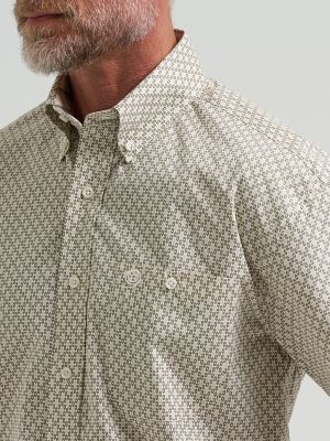 Wrangler&reg; George Strait&trade; Short Sleeve One Pocket Button Down Shirt in Tea Green