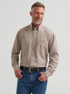 Wrangler&reg; George Strait&trade; Performance Button Down Shirt in Brown Arrows