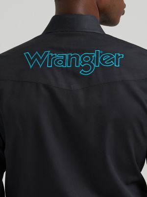 Men's Wrangler&reg; Logo Long Sleeve Western Snap Shirt in Black alternative view 4